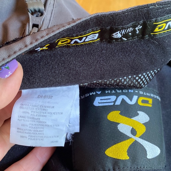 Descente North America ski snow pants size 34 pre-owned, with some spots, no hol - Picture 16 of 16